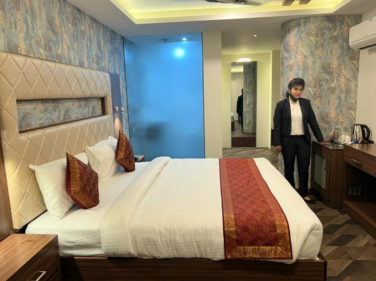 The Triumph Hotel Варанасі Екстер'єр фото