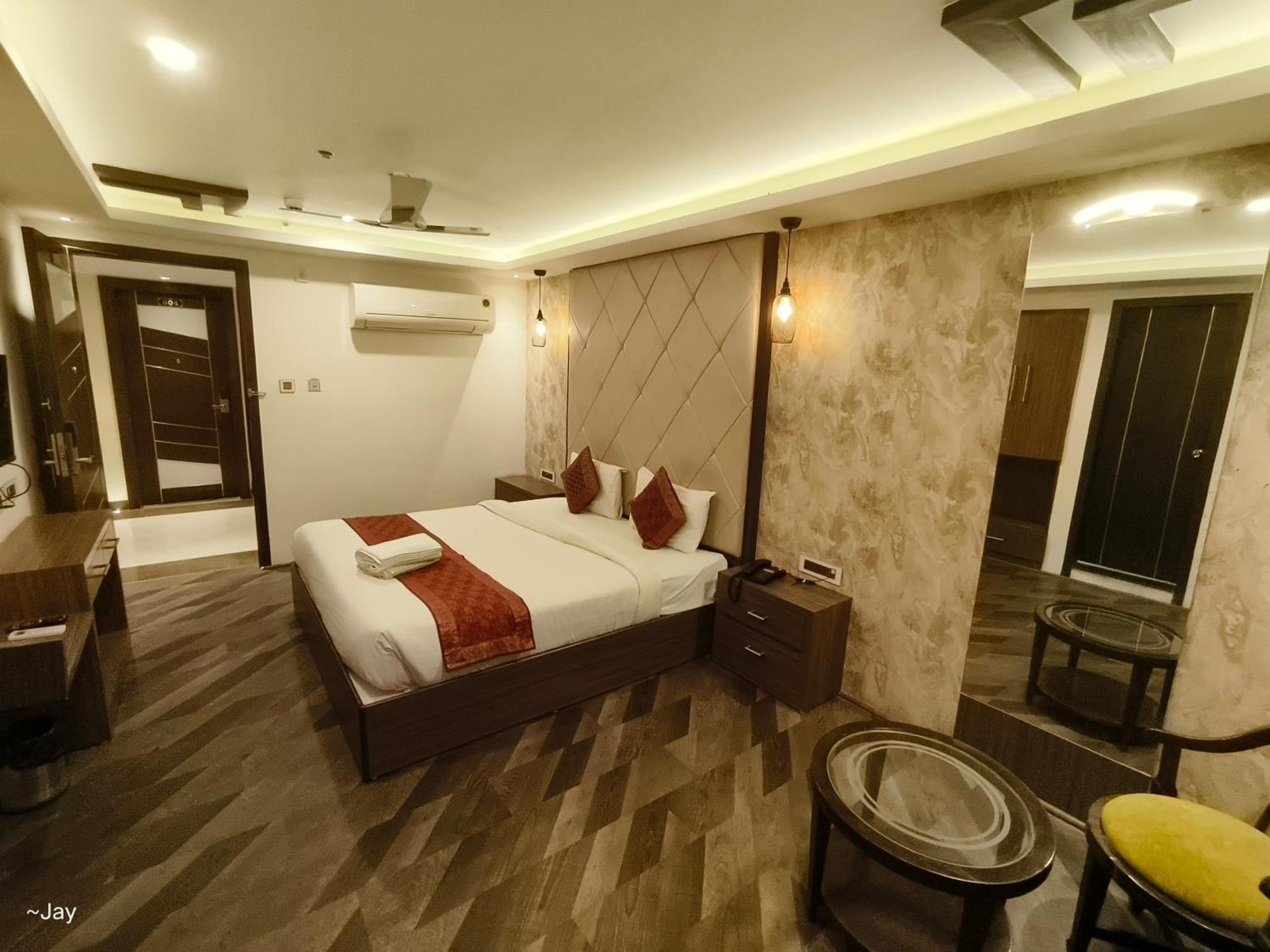 The Triumph Hotel Варанасі Екстер'єр фото