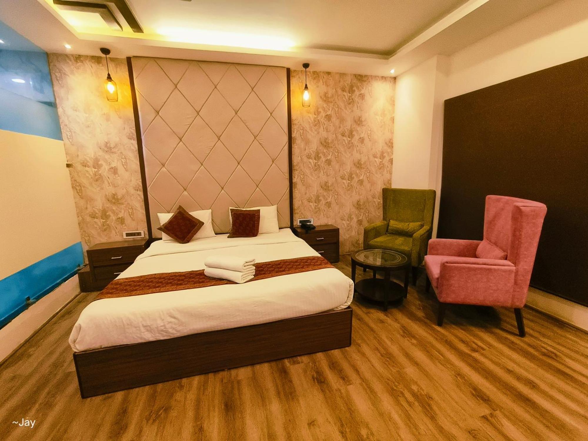 The Triumph Hotel Варанасі Екстер'єр фото